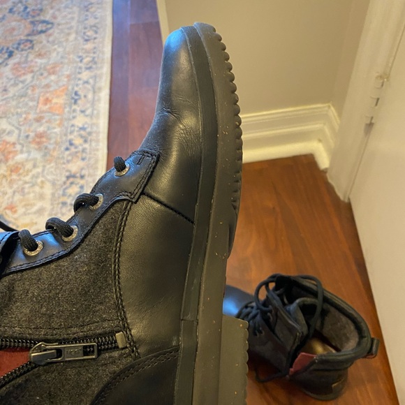 Ugg boots - Picture 10 of 11